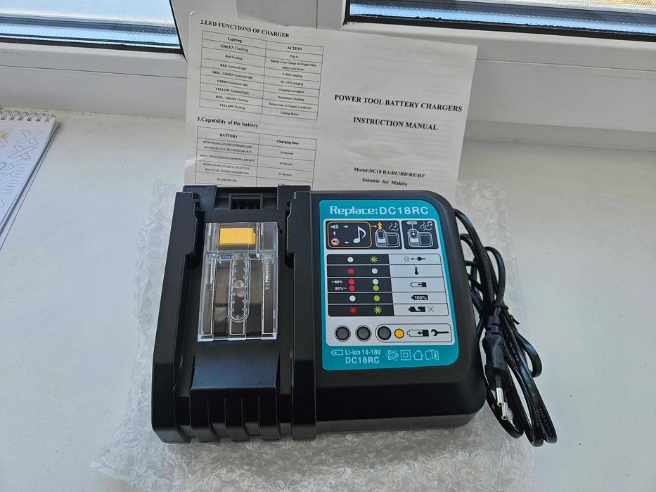 Зарядний пристрій акумуляторів Makita DC18