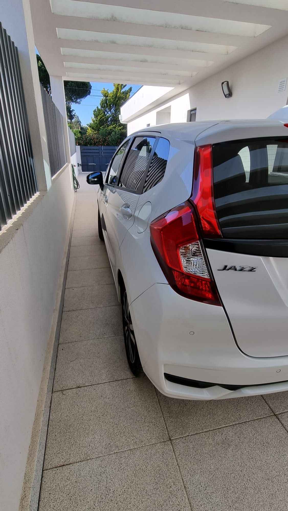 Honda Jazz 1.3 i-Vtec Elegance com 59.000km e + 2 anos de garantia