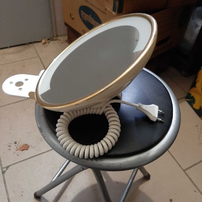 Lusterko łazienkowe,podświetlane.