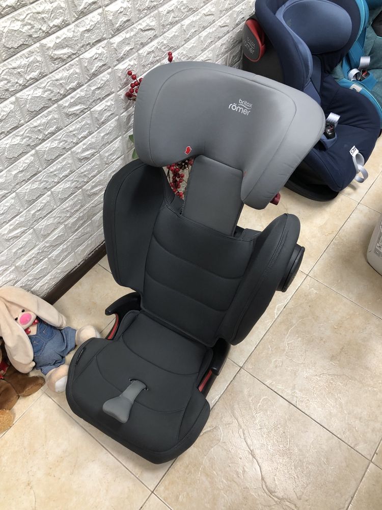 Автокрісло BRITAX ROMER KIDFIX 3M  Група 2/3 (15-36кг) Isofix