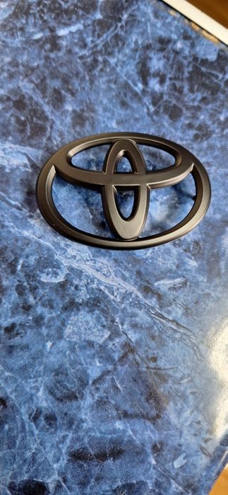 Значок Toyota в руль.Camry 40.50.55.70 Rav4Есть на решётку дистроник