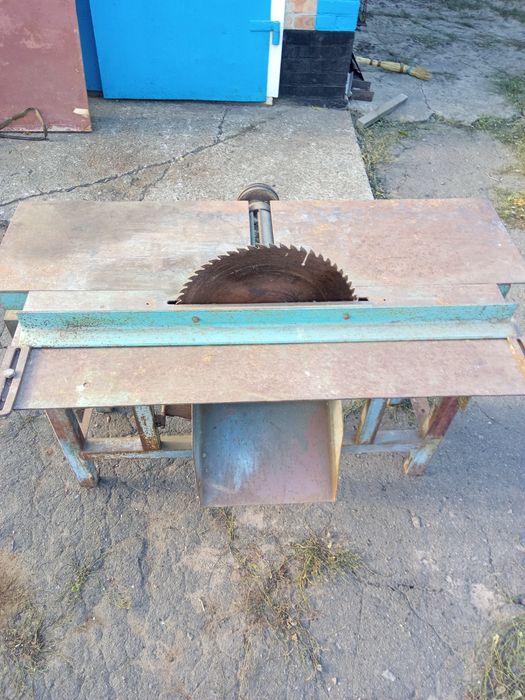 Деревообробний станок