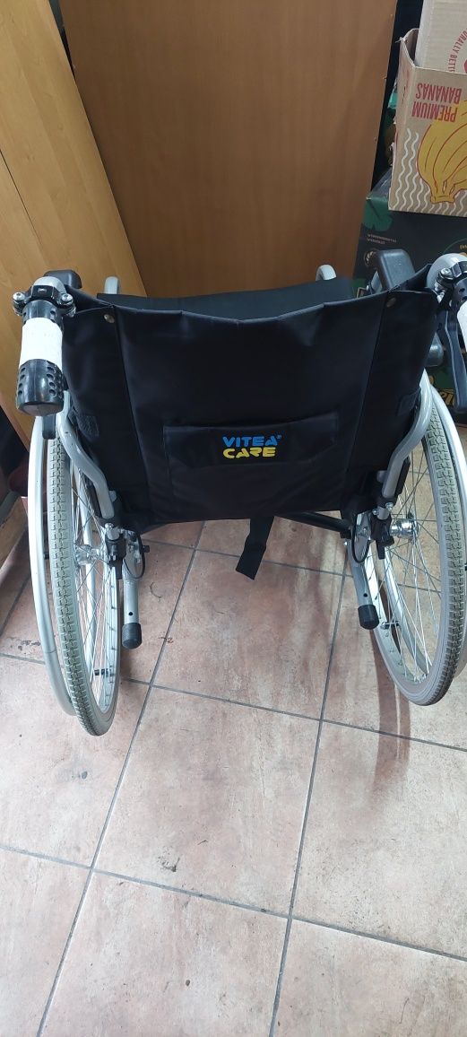wózek inwalidzki ze stopu lekkiego