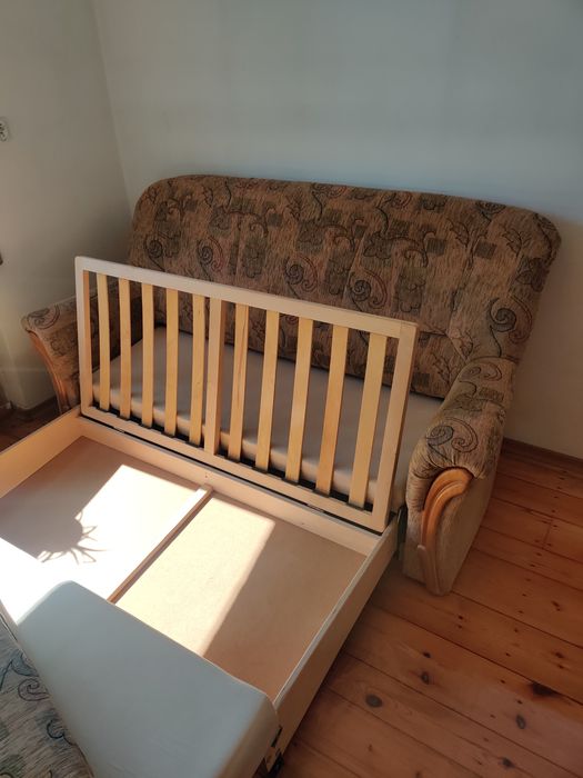 Kanapa, Sofa wysuwana ze schowkiem na pościel