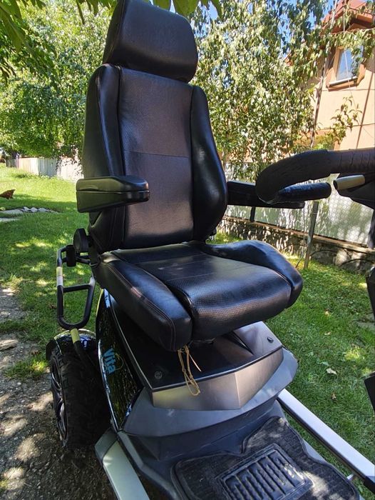 Електроскутер 2015 року