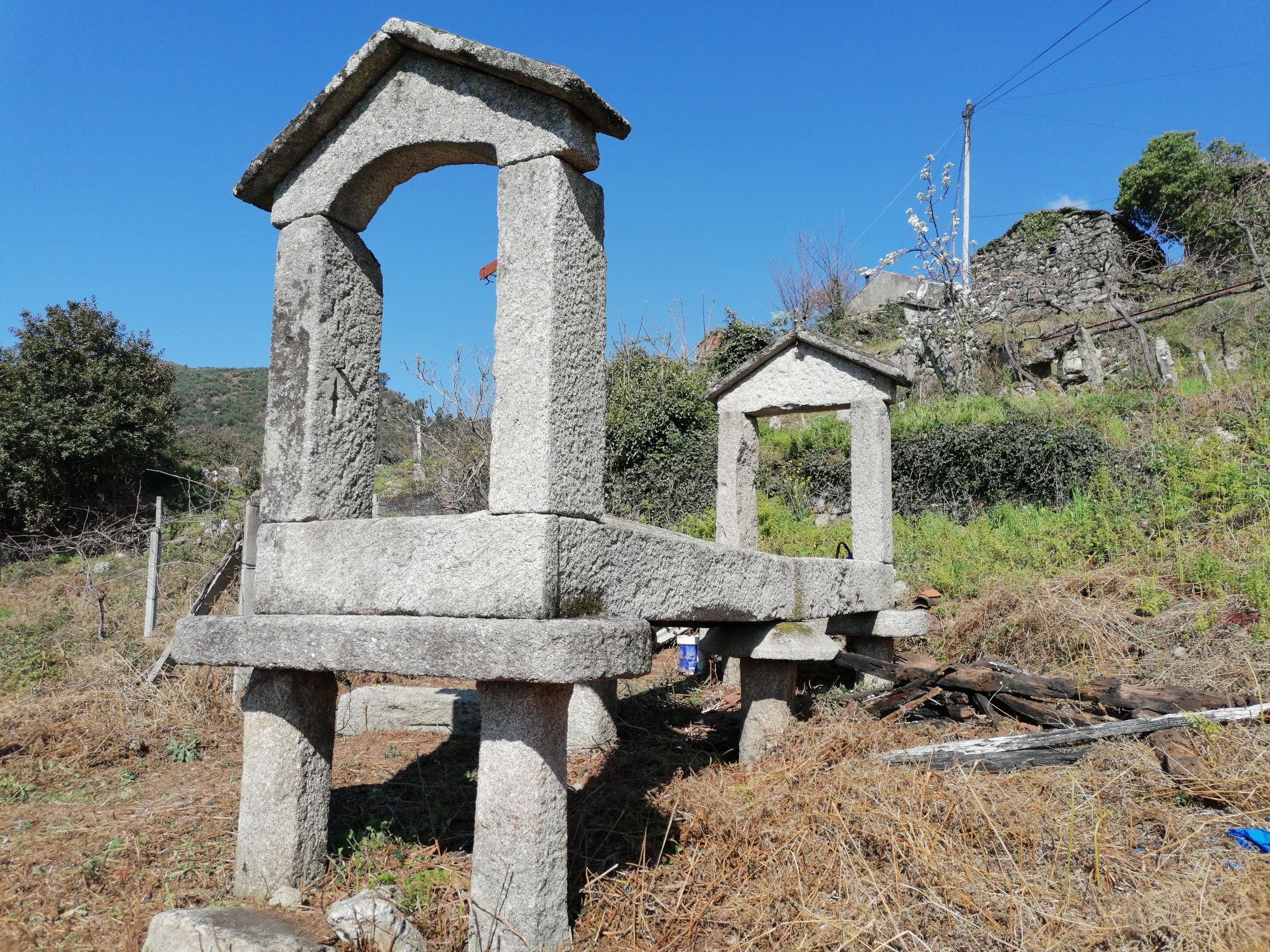 Canastro de 2 quarteirões