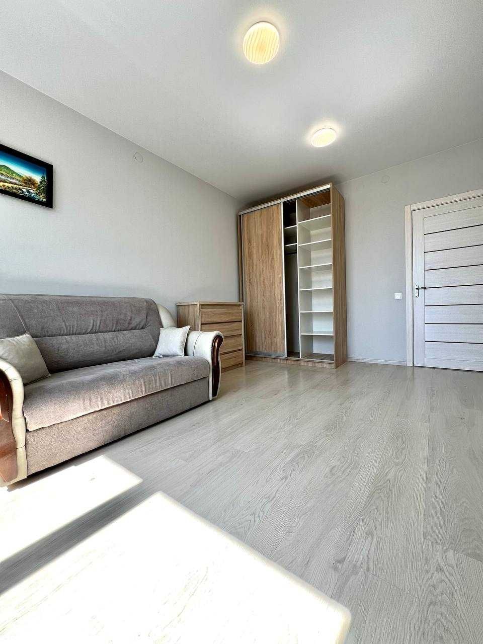 Продаж 2 кімнатної квартири вул.Зелена 115Д