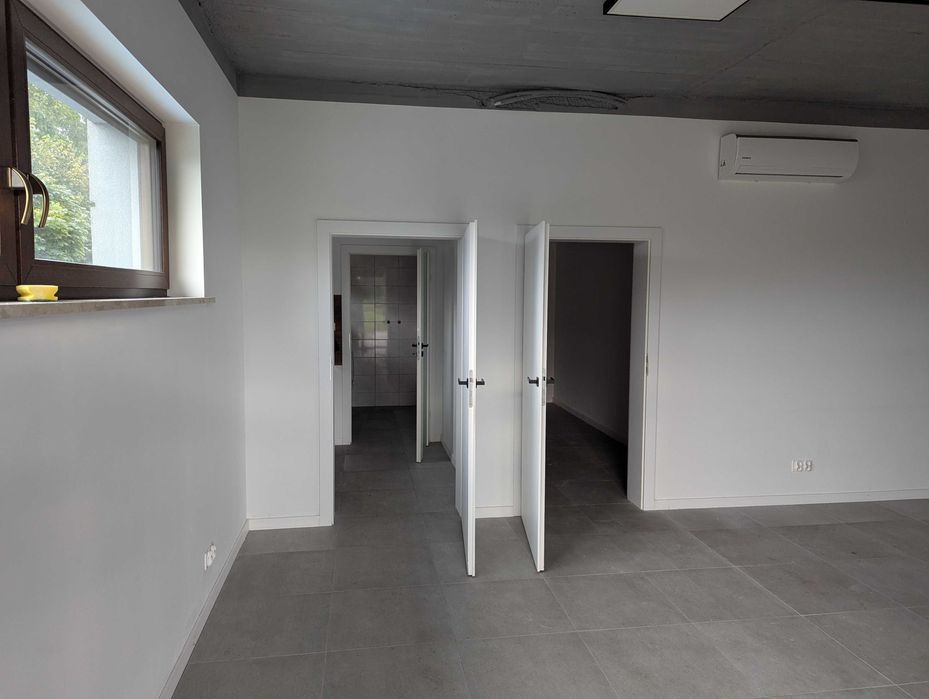 Lokal 65 m², parter, parking, Sybiraków od strony alei Piłsudskiego