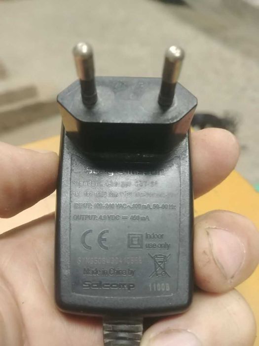 Зарядное устройство на Sony Ericsson