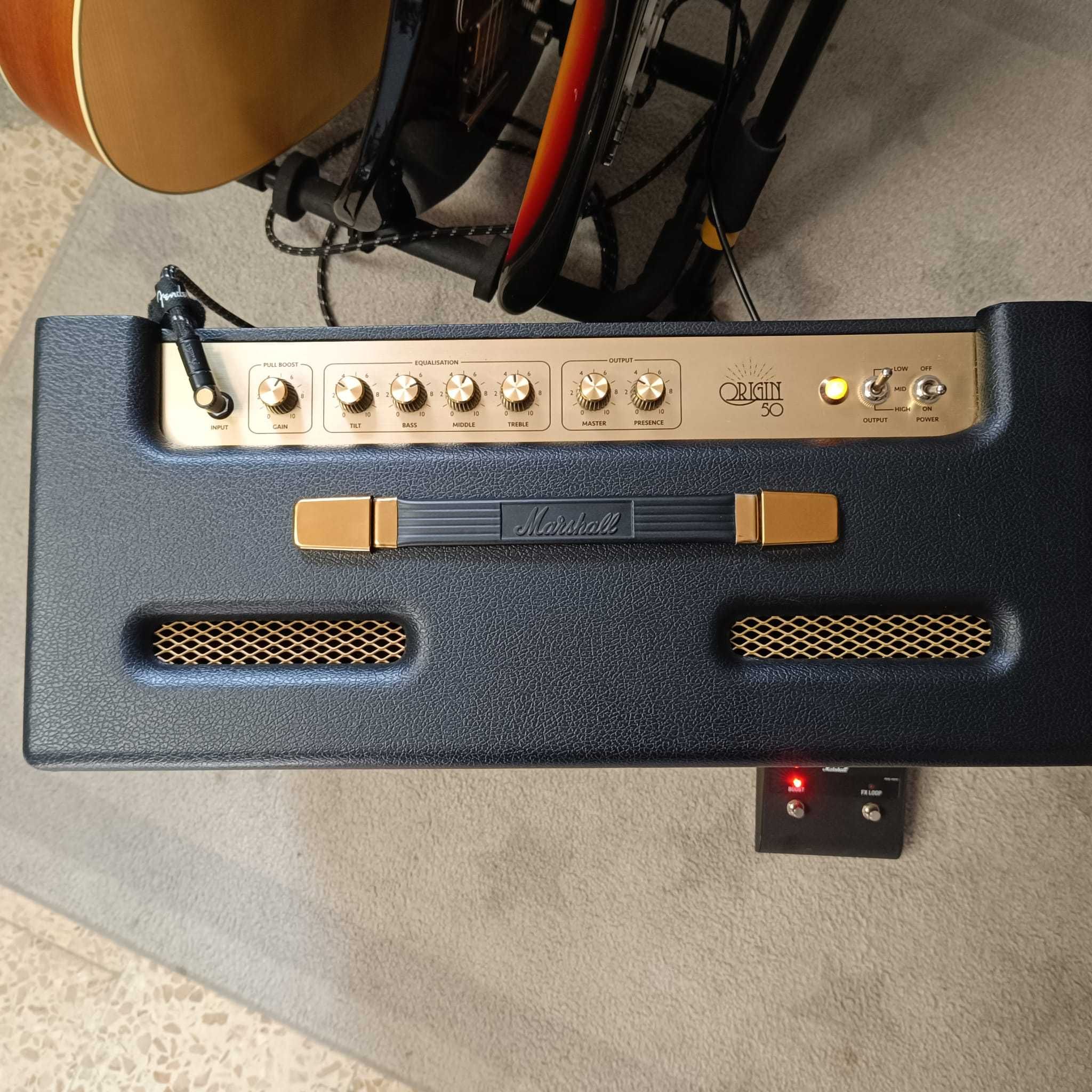 Amplificador Válvulas Marshall Origin 50C (50W) com Footswitch