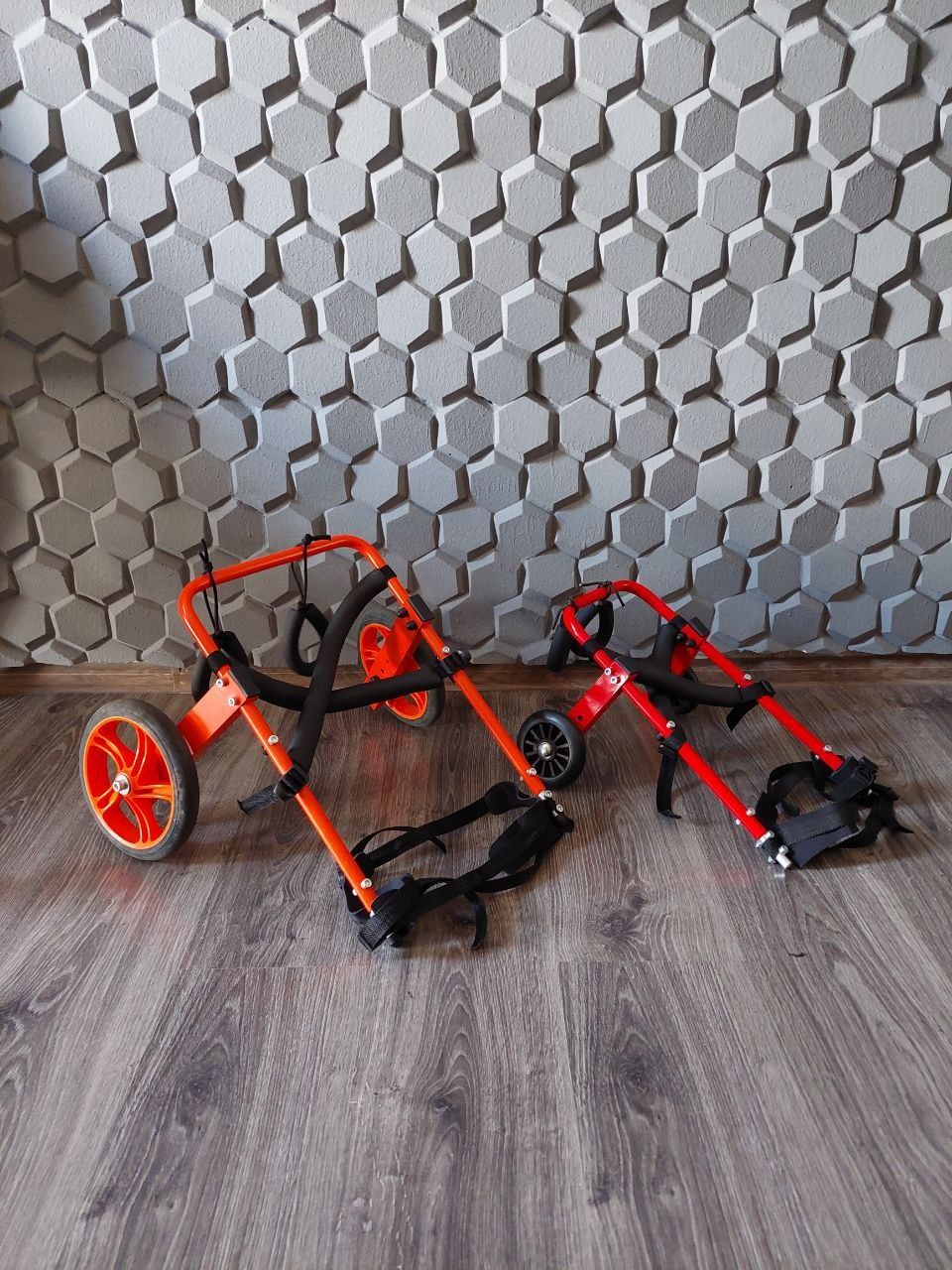 Изготовление инвалидных колясок для собак Инвалидная коляска для собак