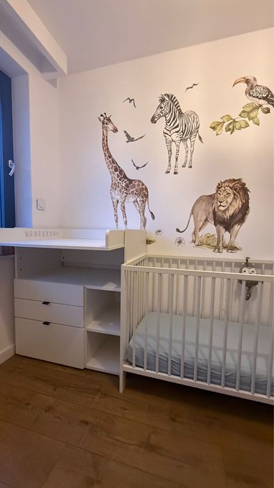Meble dziecięce IKEA – łóżeczko, przewijak, regał – stan bardzo dobry