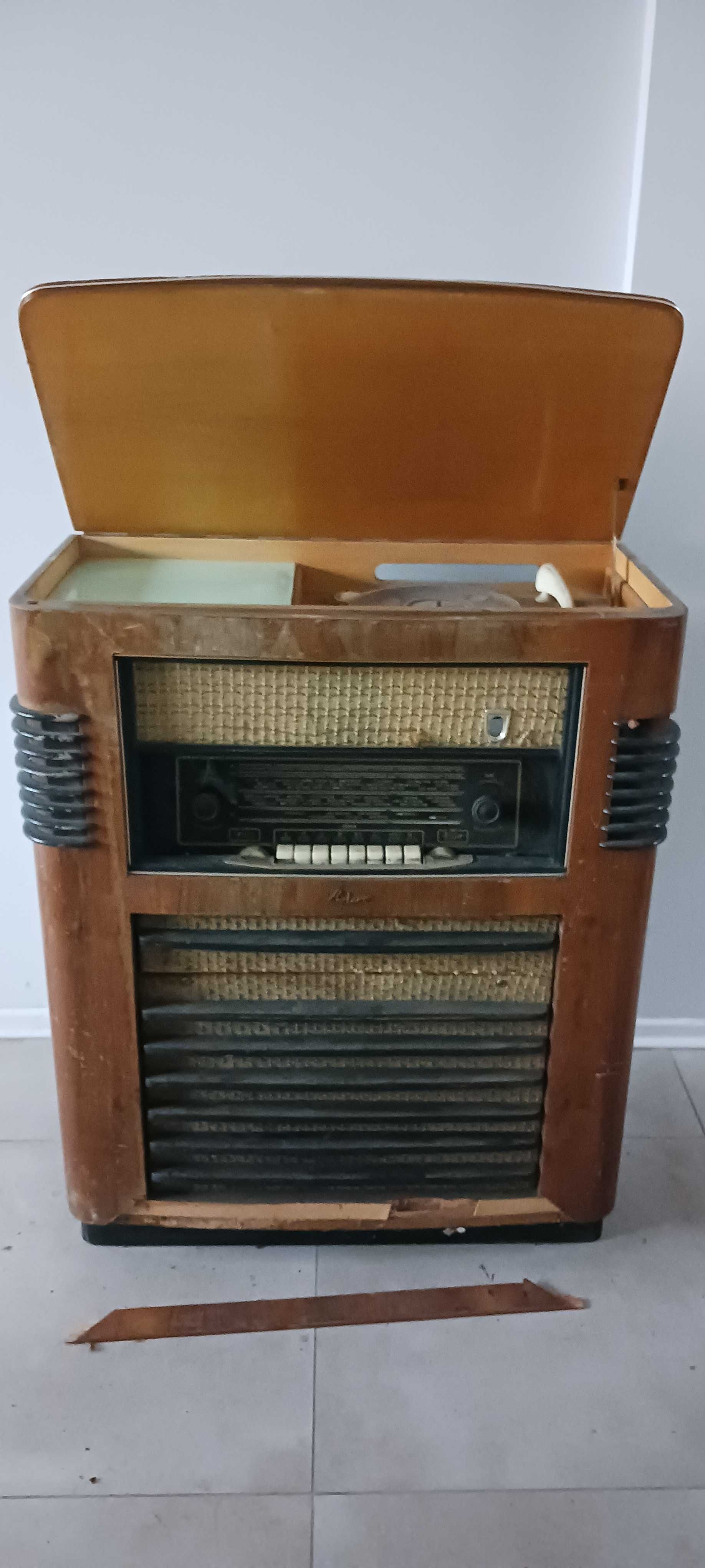 Radio- gramofon Bolero Tesla