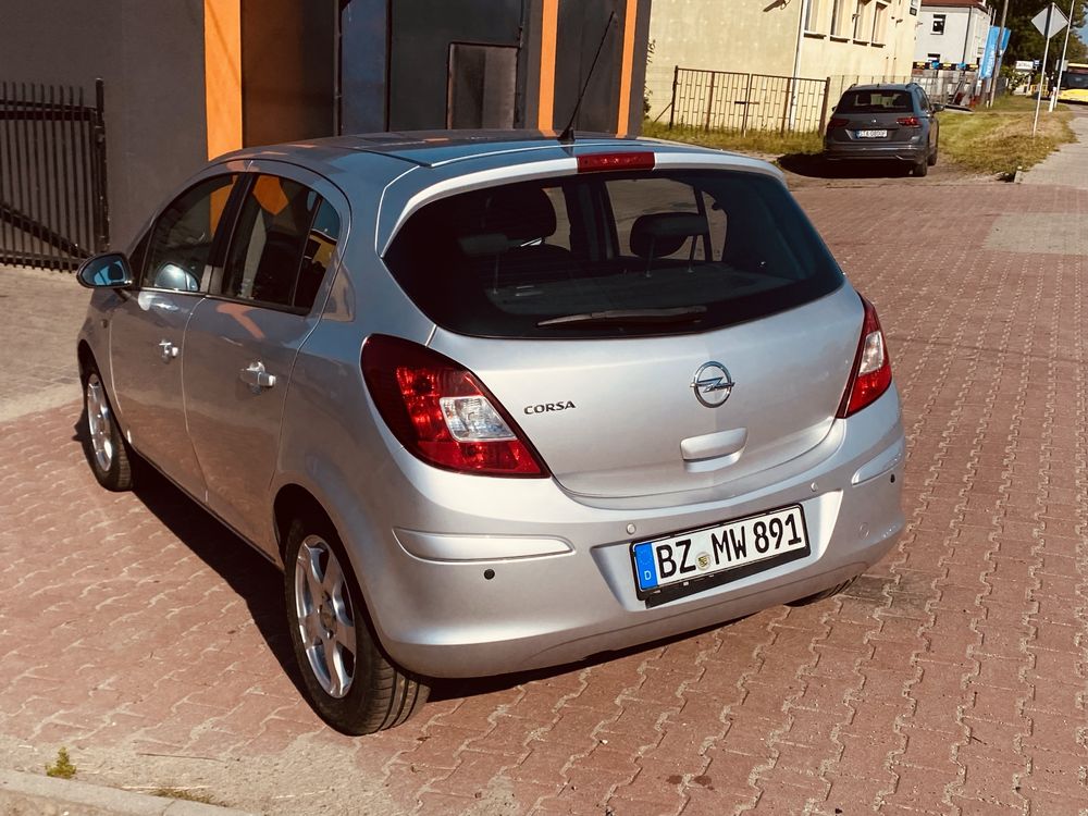 Opel corsa rok 2011 poj 1.2 przeb 195tys 5-d klima zadbana