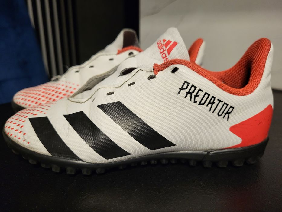 Turfy Adidas Predator