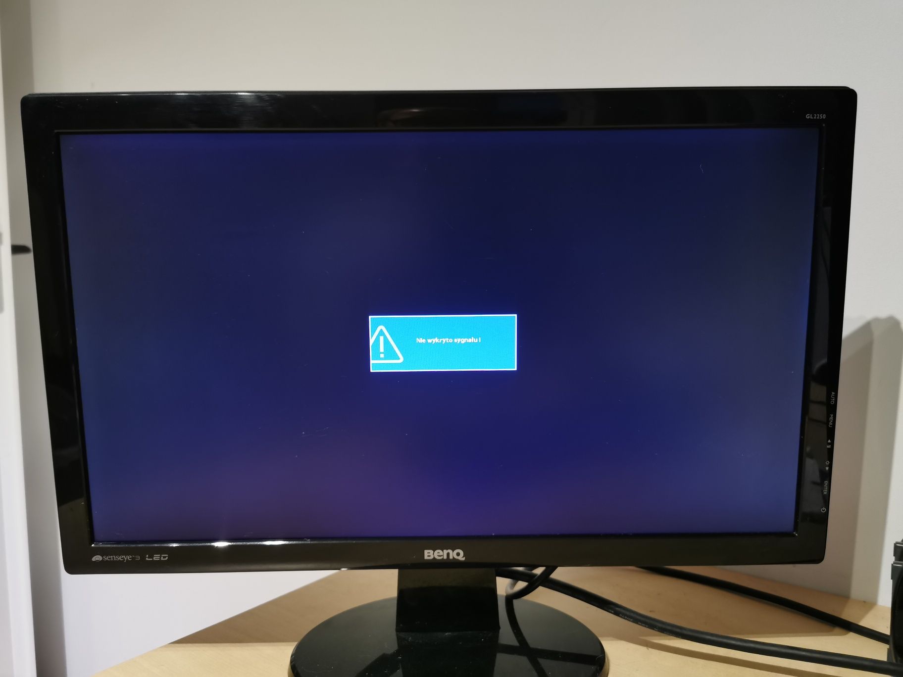 Benq gl2250t monitor