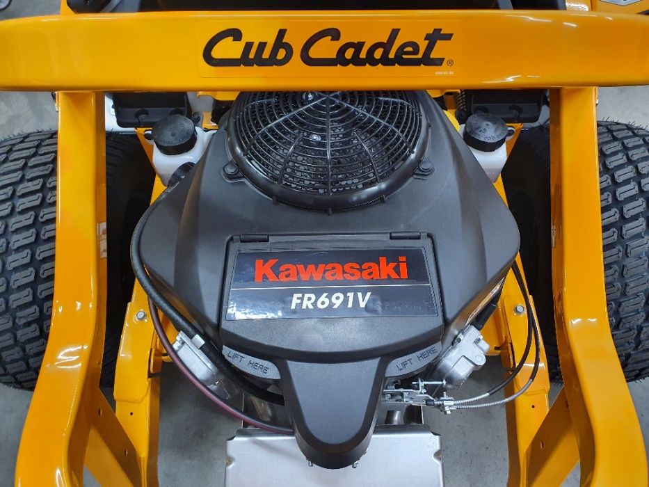 Traktor kosiarka Cub Cadet XZ5 L137 Kawasaki 24 KM, Zero Turn, 137 cm