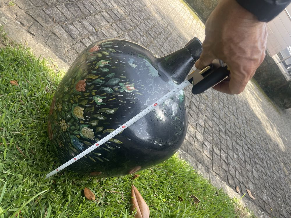 Garrafao grande decoracao em vidro pintado  á mão com mais 75 anos.