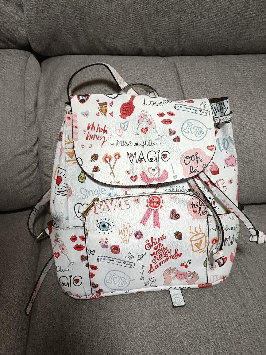 Mochila Parfois como nova