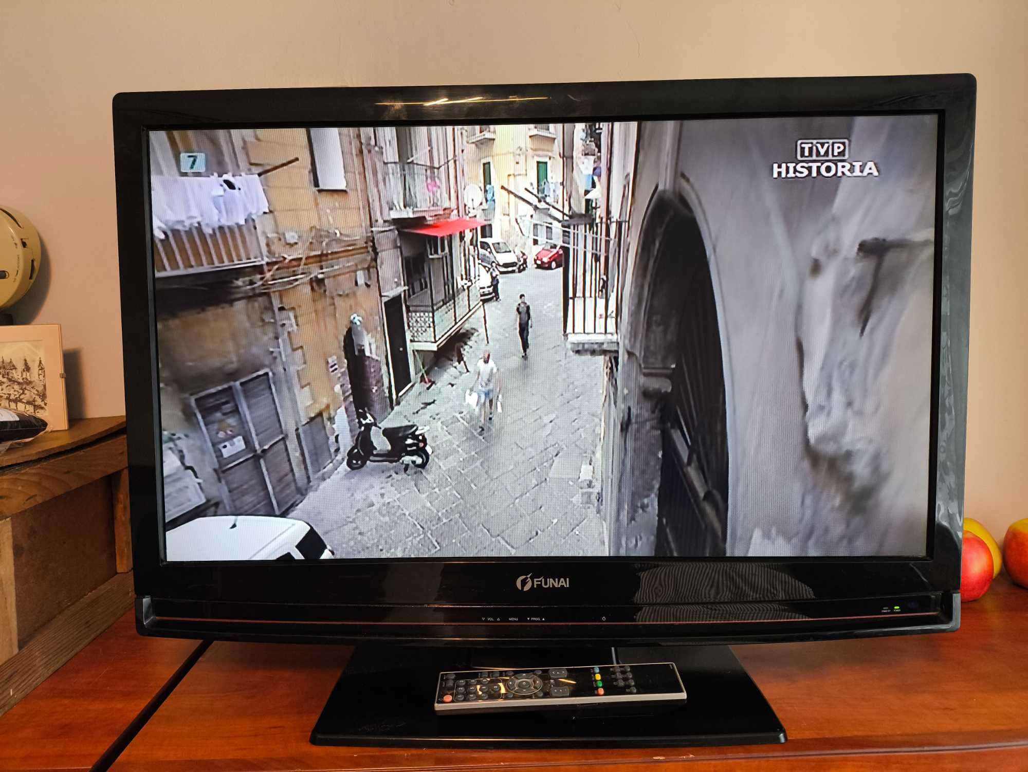 FUNAI 37" telewizor z pilotem