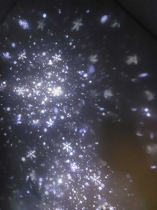 Проектор сніжинок, можна на подарунок-казкове свято вдома/на вулиці