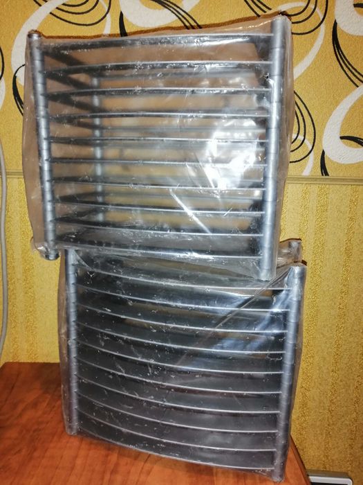 Новые Полки для CD, DVD дисков. 2 шт В Краматрске 100 грн.