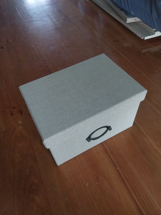 Caixa de arrumação Ikea KVARNVIK