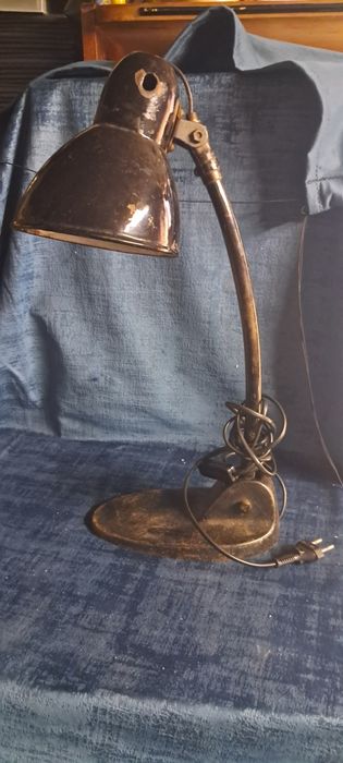 Lampka biurkowa metalowa