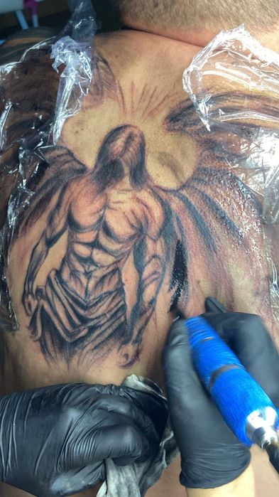 Тату реализм, чекано