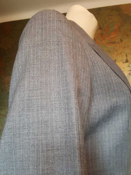 Garsonka 4 częściowa szara w drobne prążki