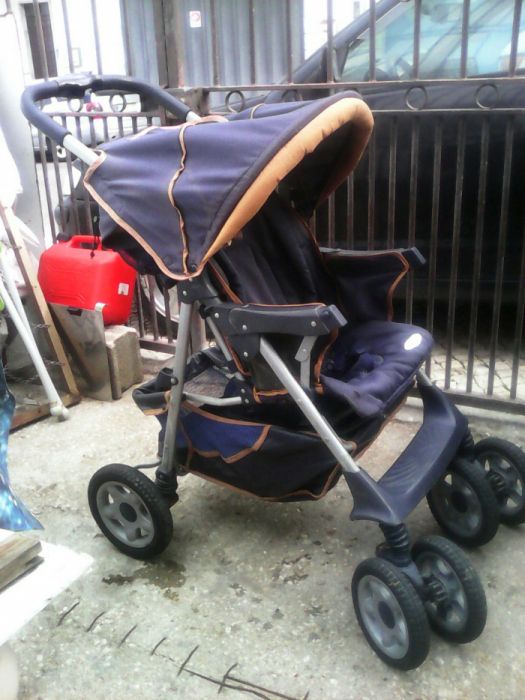 Carrinho de passeio para bebe da Infantia