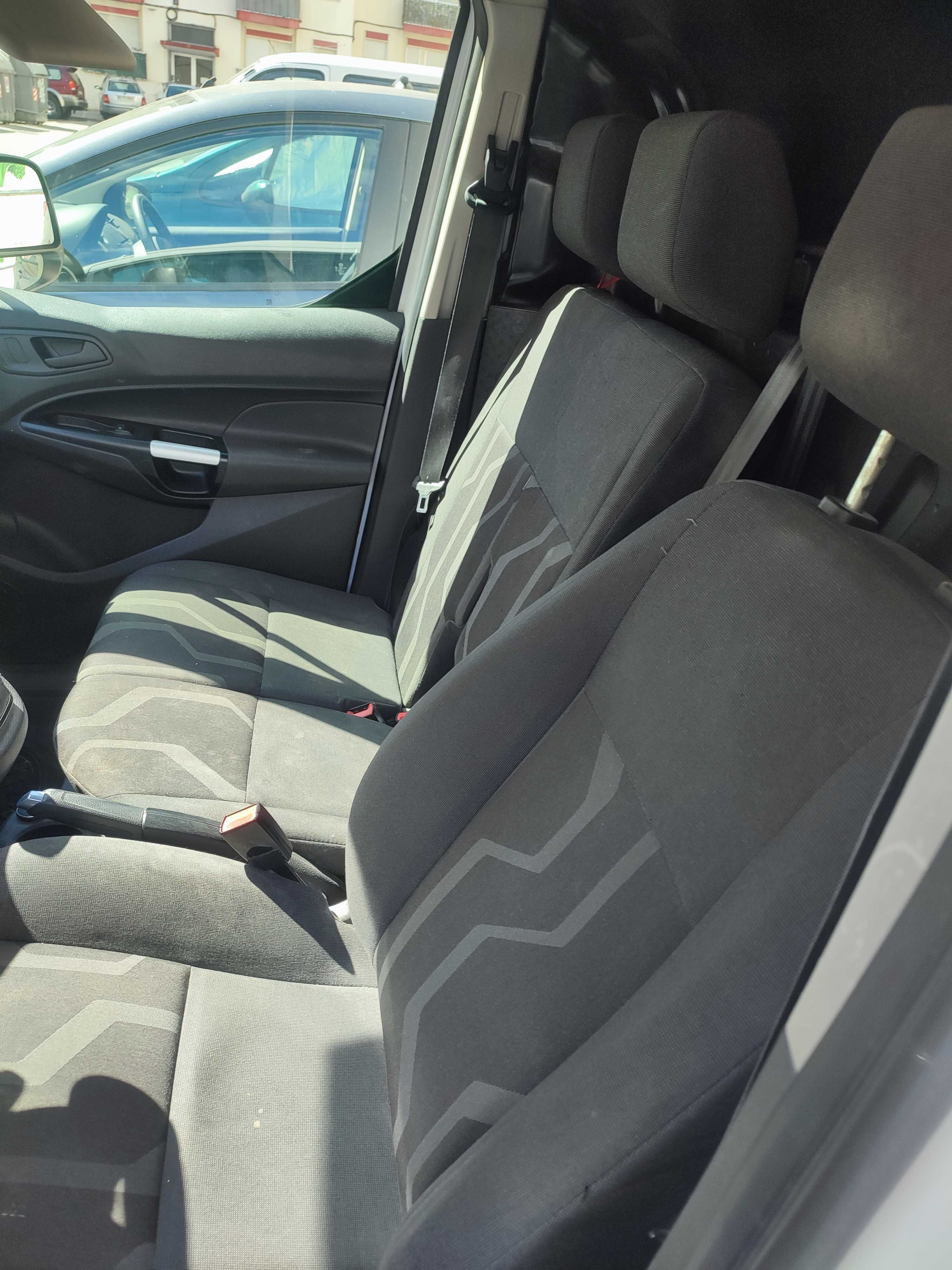 Ford Transit Connect 1.8 TDCi – 220.000 km – Excelente estado