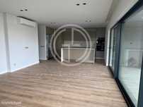 Apartamento T3 novo com piscina em Faro