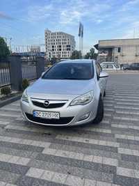 Opel astra j 2011