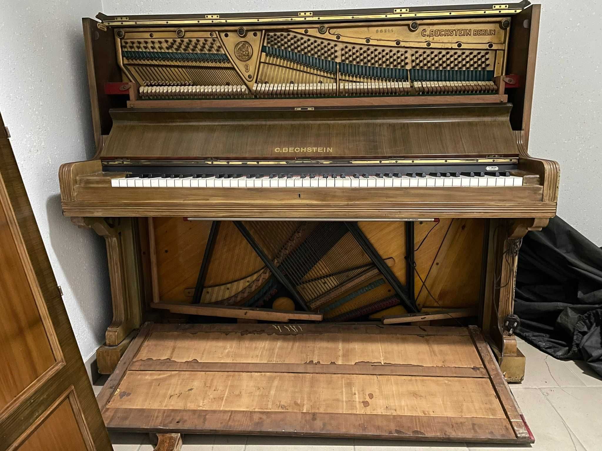 Pianino C. Bechstein, model 9, 1904