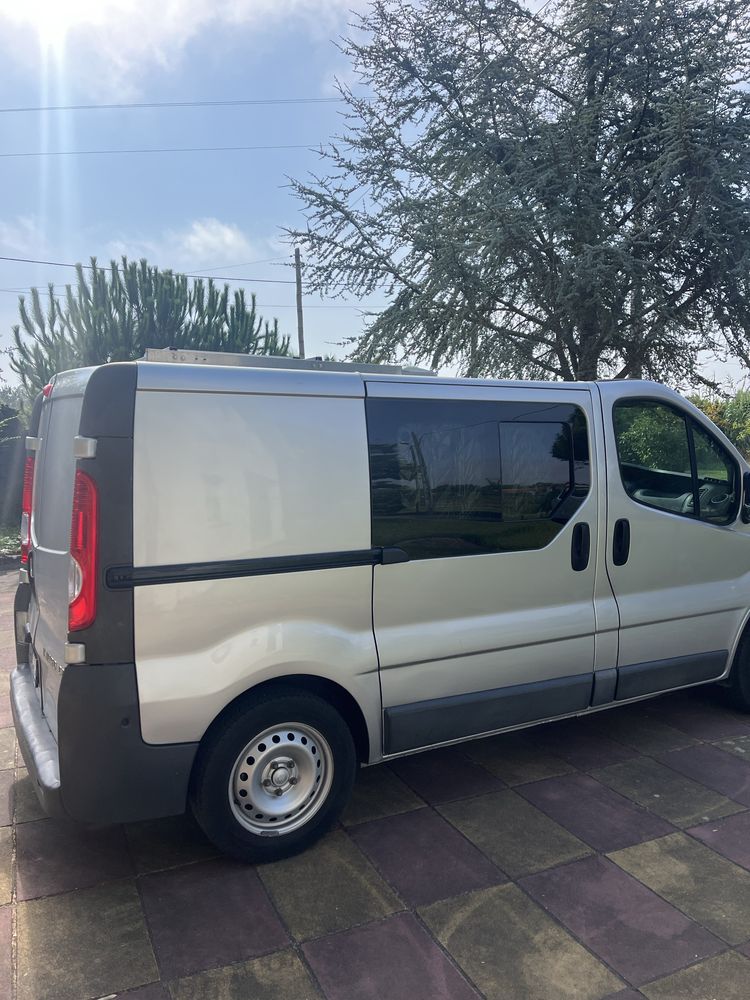 Opel Vivaro 2.0 CDTI - Especial dormitorio