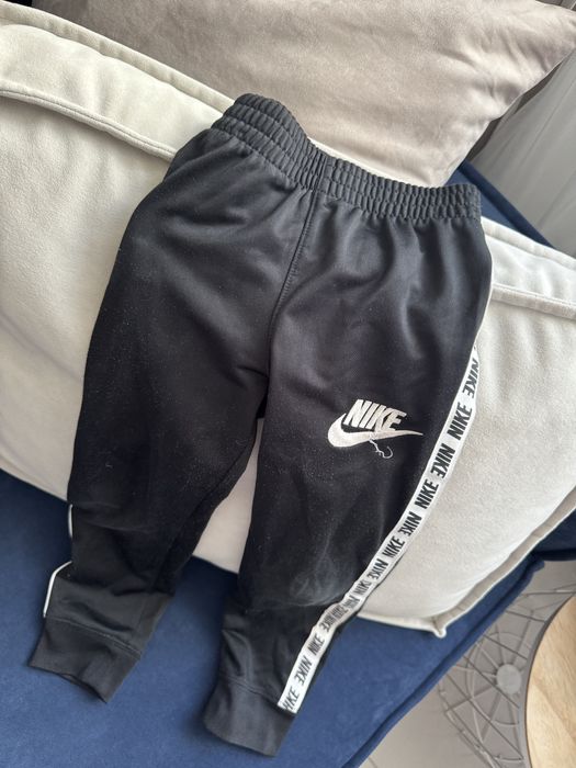 Спортивний костюм Nike