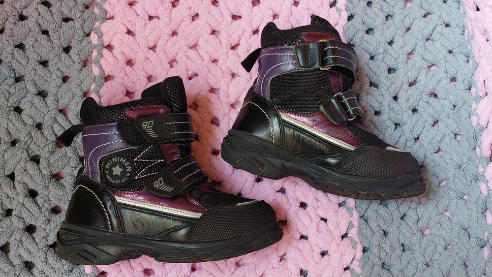 Продам чобітки зимові