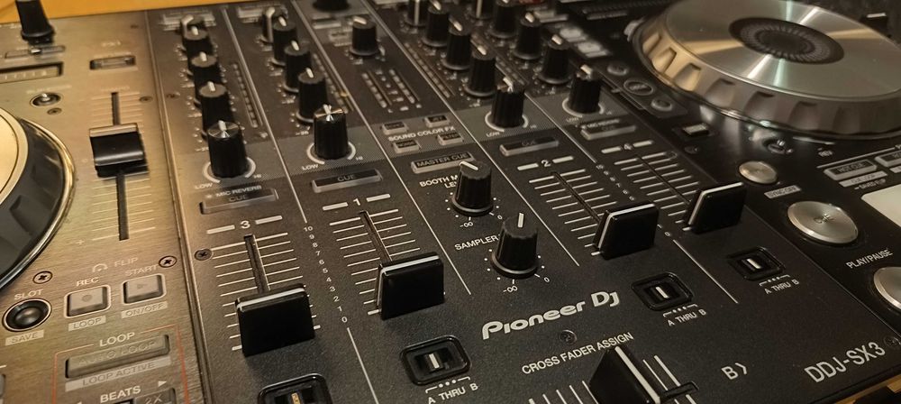 Pioneer DDJ SX3 + Serato DJ PRO + Case