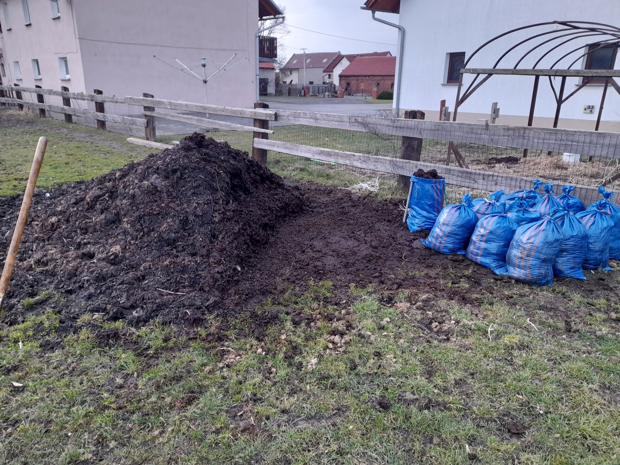 Obornik koński pszekompostowany