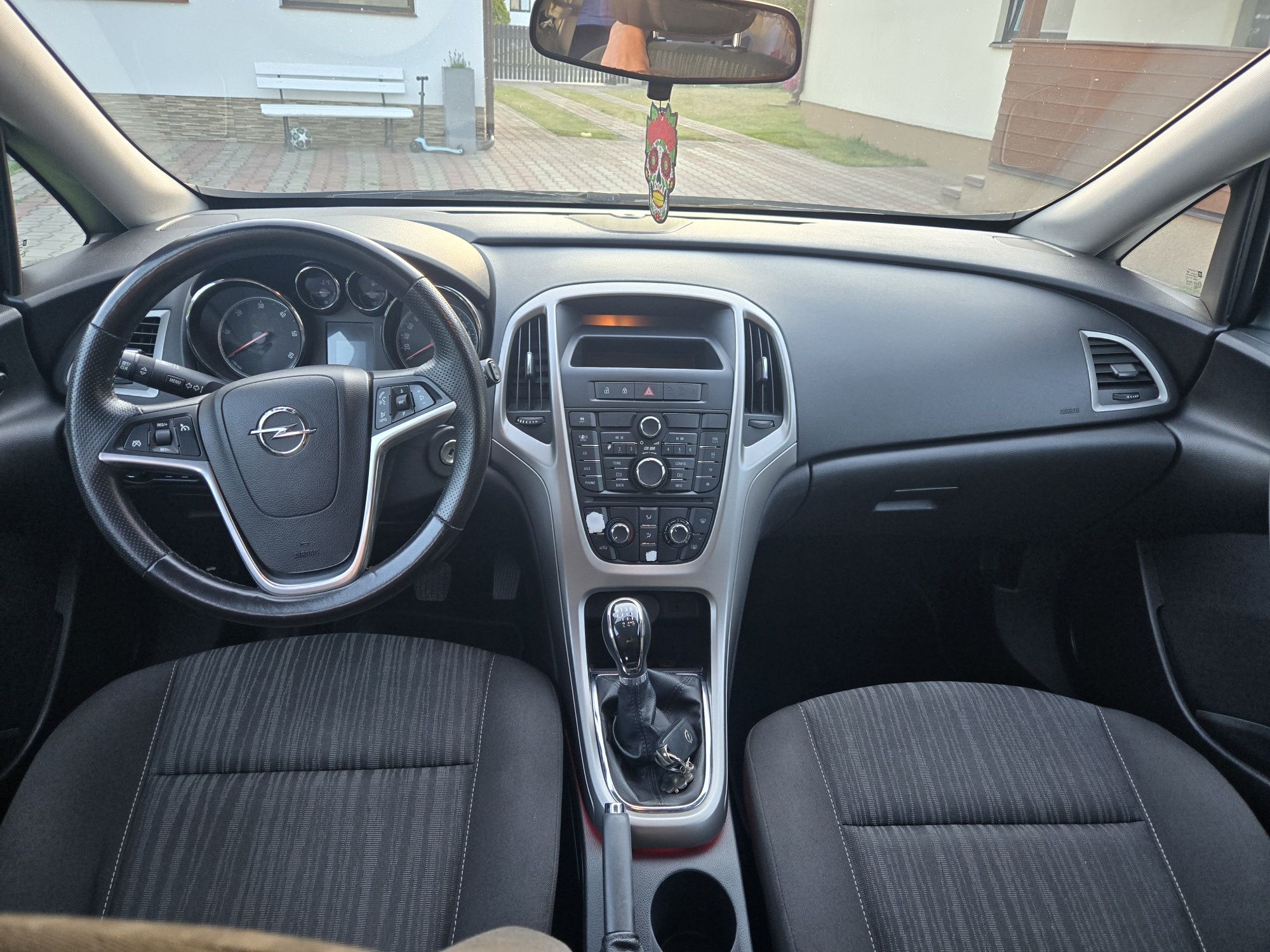 Opel Astra J 1.7 CDTI 110 KM – 2010 r.
