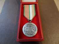 Srebrny Medal Na Straży Pokoju z pudełkiem