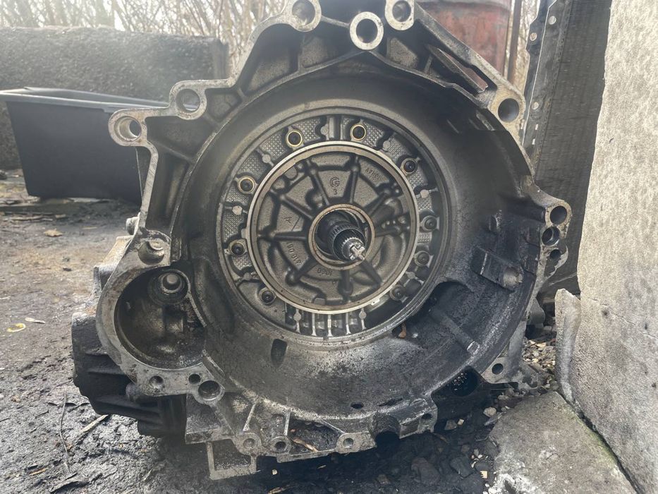 На запчастини витиснуло втулку