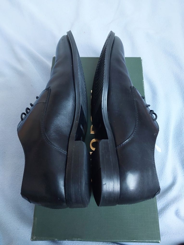 Buty męskie wizytowe firmy Gino Rossi w rozmiarze 42  Black (Nowe)