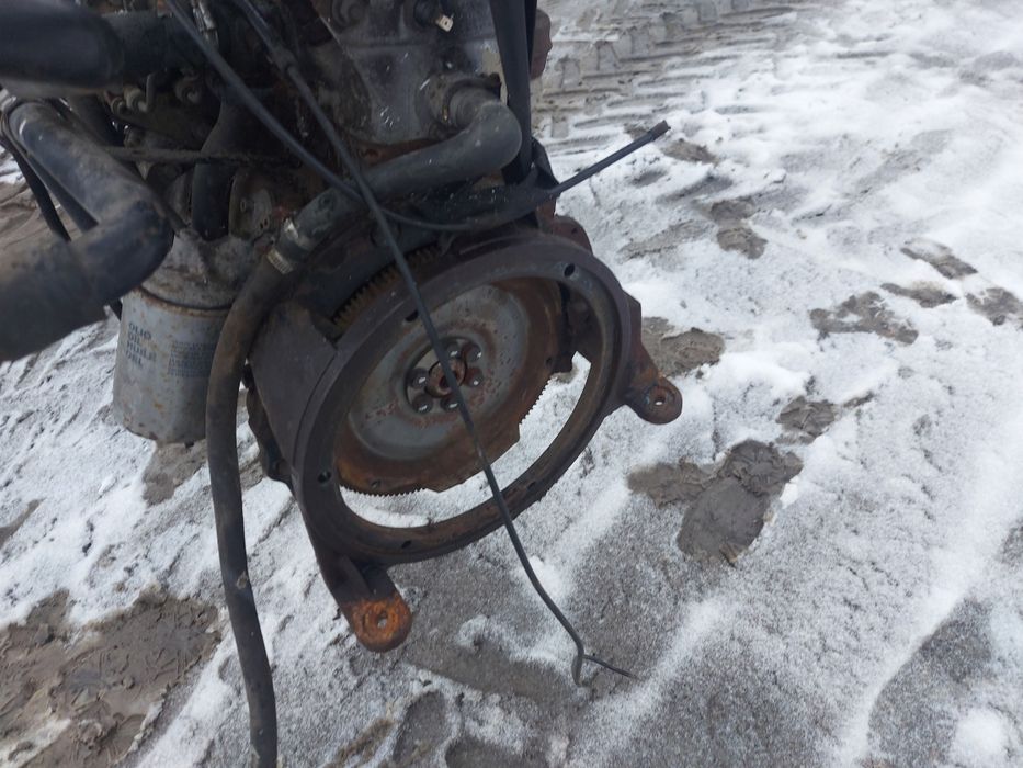 Silnik do ładowarki miniładowarki koparki wozidła 4cyl alternator