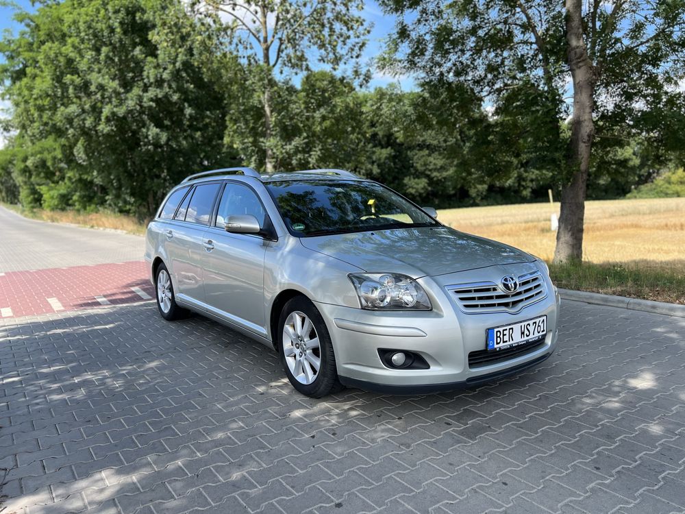 Toyota Avenis • 1.8i • 12.2007r • LIFT • Serwisowany •