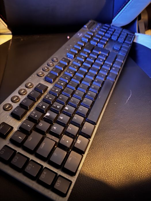 Teclado Logitech G915 (wireless)