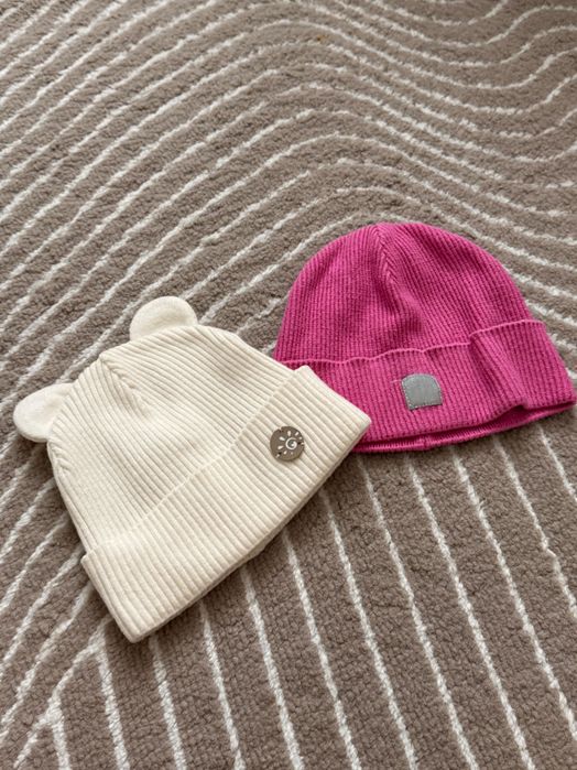Шапки на дівчинку 1,5 роки