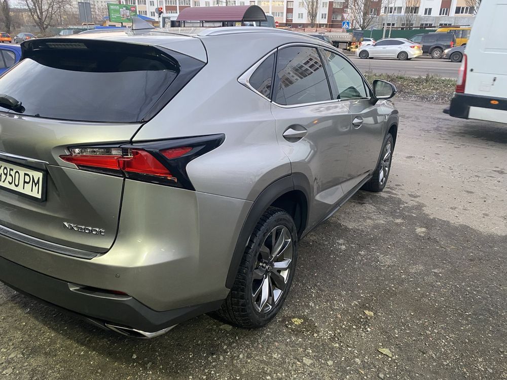 Продам срочно Lexus nx 200 t торг