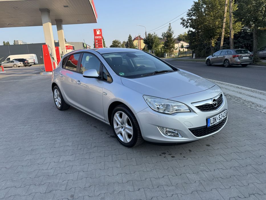 Opel Astra J HB ! 1.6 16v Klima elektryka Alu PDC ! Serwis! 148 TKM!